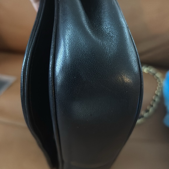 CHANEL Vintage Full Flap Small Chain Shoulder Bag Black CC w/Chanel Beauty Gift - Picture 11 of 17